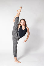 Load image into Gallery viewer, Dev Halter Leo